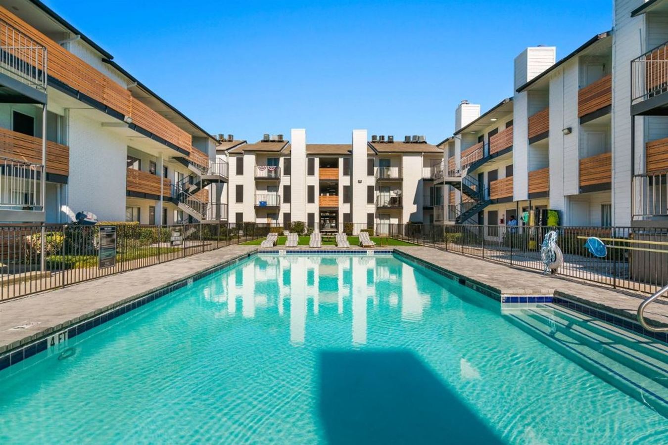 Tides on McCallum North Apartments Dallas, TX Rentable