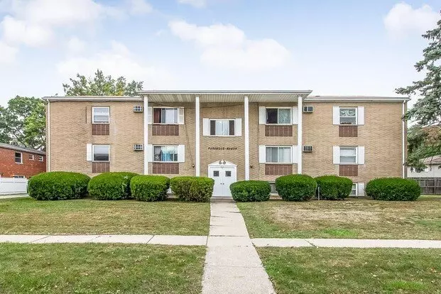 920 Kingsway Dr Apartment for rent in Lorain, OH