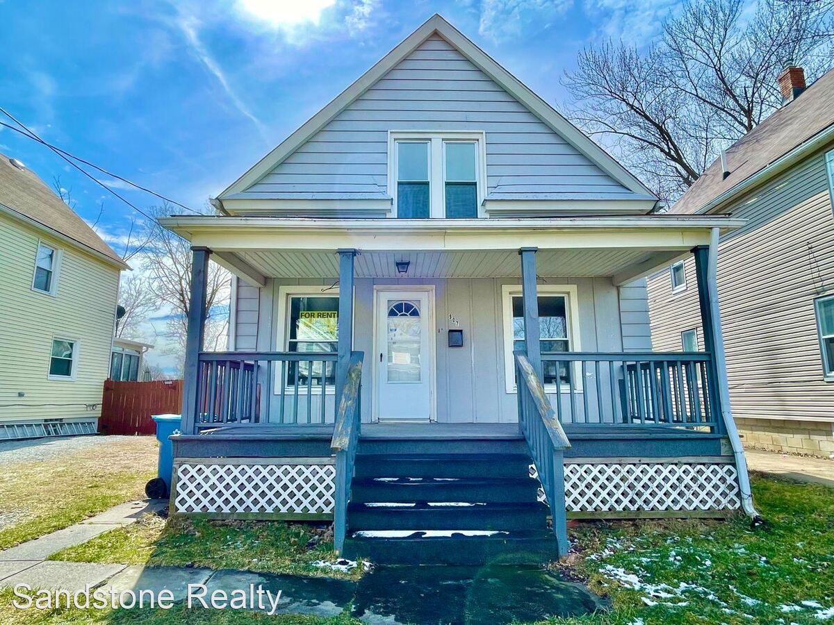 907 W 11th Lorain, OH House for Rent Rentable