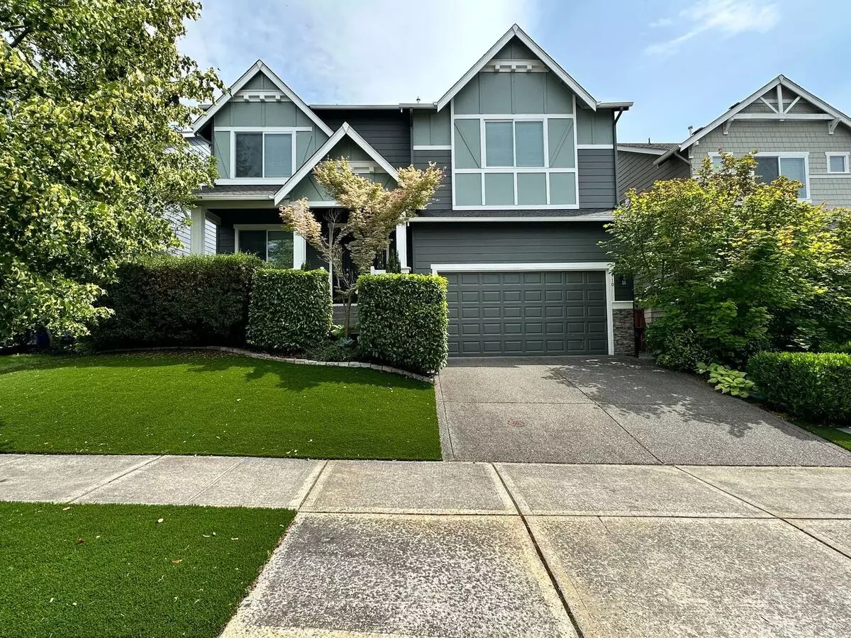 Beautiful Large 4 Bedroom Home In The Highlands Of Puyallup!! House for rent in Puyallup, WA