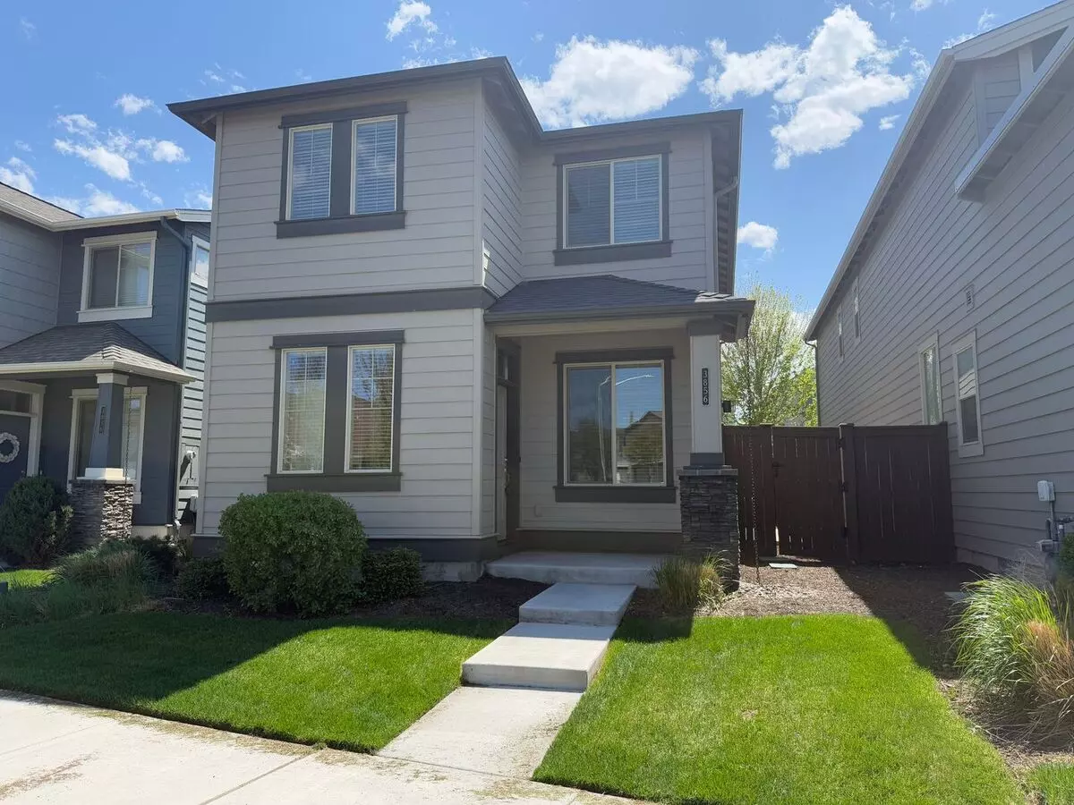 3 Bed/2.5 Bath Single Family Home In Sw Redmond - Triple Ridge House for rent in Redmond, OR