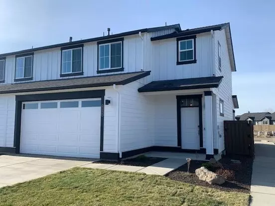 3 Bed/2.5 Bath Pahlisch Home In Ne Bend - Victor Place Apartment for rent in Bend, OR