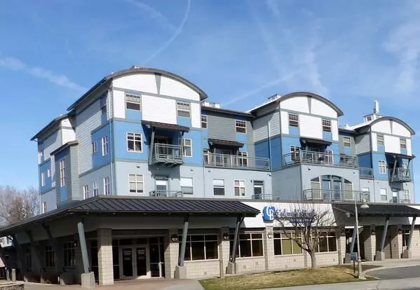 Downtown Living 1 Bed/1 Bath Apartment - Storage And Parking Included - Water/sewer/garbage Included! Apartment for rent in Bend, OR