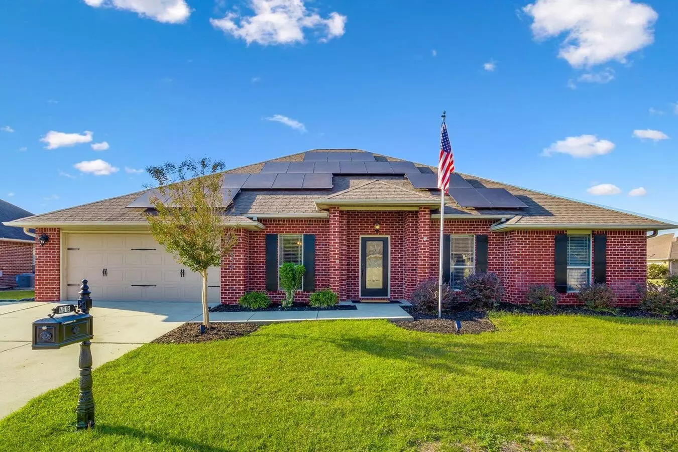 Spacious 5 Bedroom Home With Solar, Bonus Room & Custom Features! House for rent in Crestview, FL