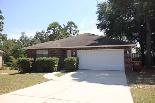 Beautiful Home With Open Floor Plan In A Prime Location! Apartment for rent in Crestview, FL