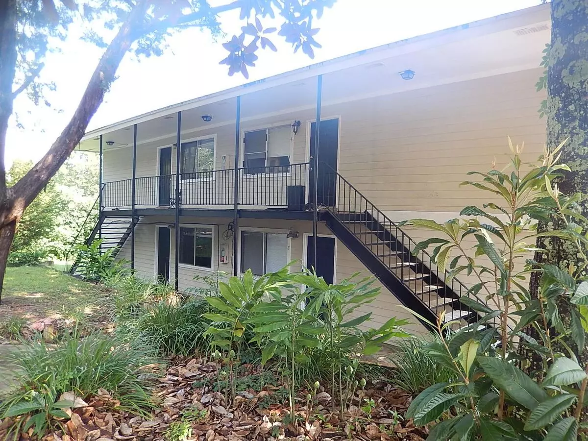 Modern 2/1 Twn 2nd Story Unit W/ Washer/dryer! Walk To Downtown! $1095/month Avail Now! Apartment for rent in Tallahassee, FL