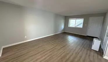 5 of 16 Modern 2/1 Twn 2nd Story Unit W/ Washer/dryer! Walk To Downtown! $1095/month Avail Now! Apartment for rent in Tallahassee, FL