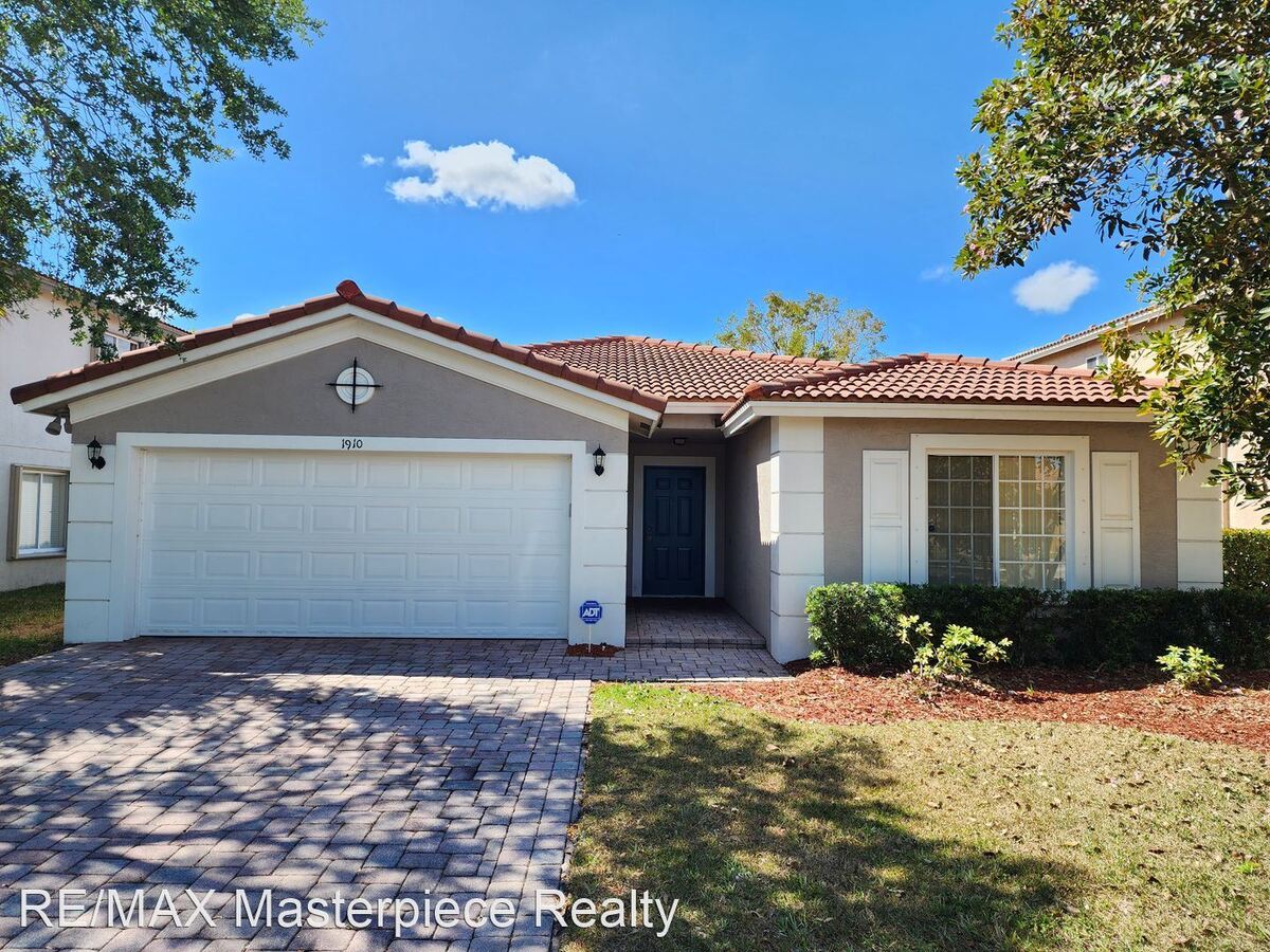 1910 SW Newport Isle Port St Lucie, FL House for Rent