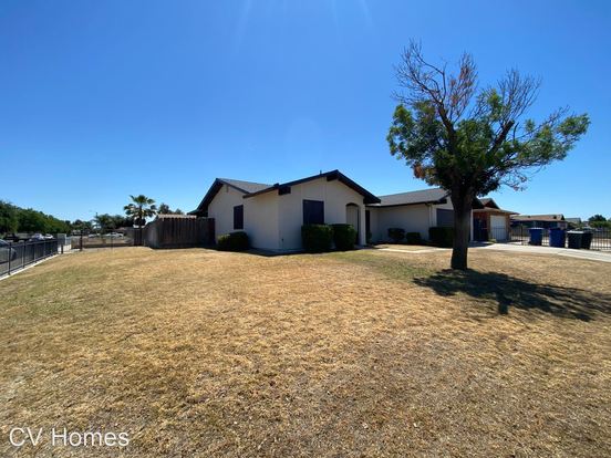 1844 Randolph St Delano Ca House For Rent