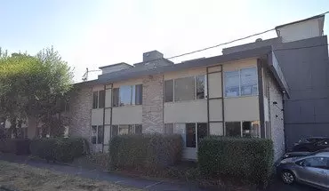 3 of 13 6113 Roosevelt Way NE Apartment for rent in Seattle, WA