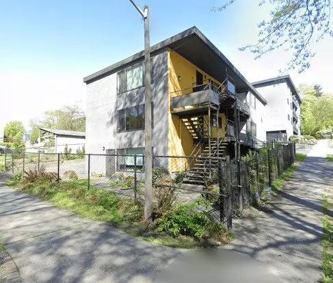 Dabestani 5-plex Apartments - Cozy Parkside Living In The Central District! Apartment for rent in Seattle, WA Dabestani 5-plex Apartments - Cozy Parkside Living In The Central District! Apartment for rent in Seattle, WA