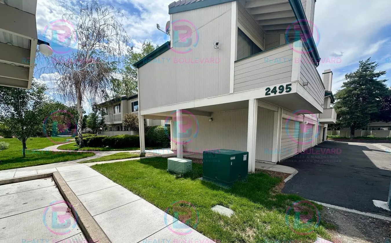 1/2 Month Free! Contemporary 2-bed Condo With Garage & Pool Access Near The Legends House for rent in Sparks, NV