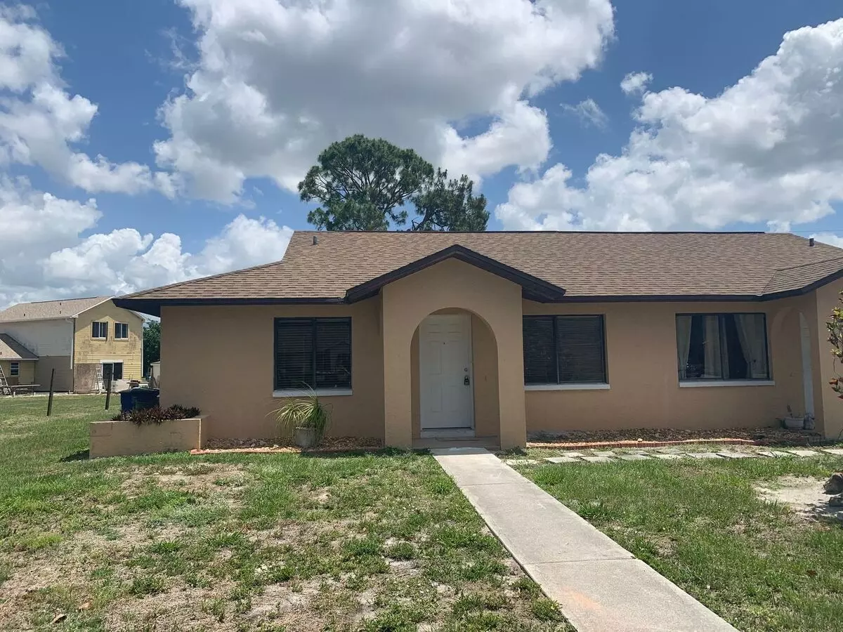 18221-18223 Matanzas RD Apartment for rent in Fort Myers, FL