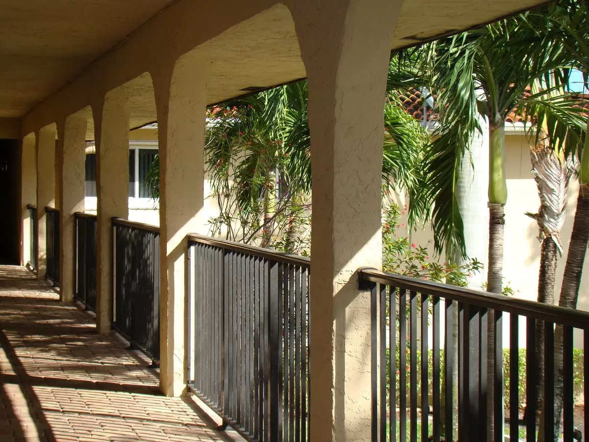 !! Amazing Specials At The Gardens!! -same Day Approvals- !quick Move In! Apartment for rent in Coral Springs, FL
