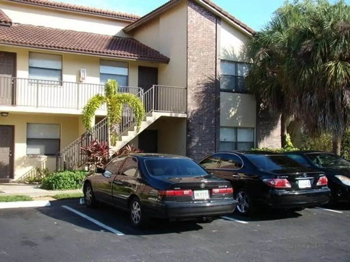 Glenwood Apartments Apartment for rent in Coral Springs, FL