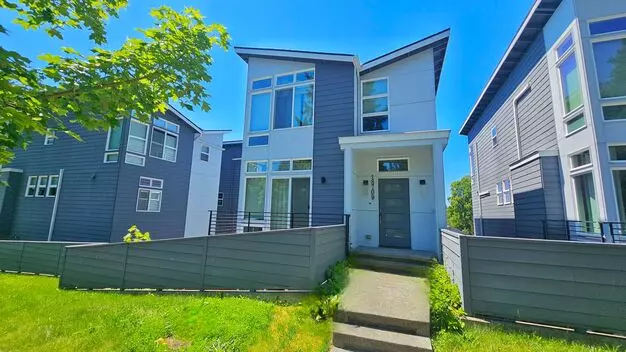 18709 104th Ave #4 NE Apartment for rent in Bothell, WA