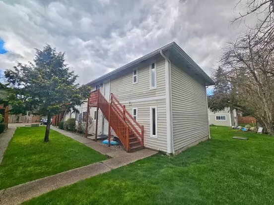 Beautiful 2 Bed 1 Bath Condo In Mountlake Terrace Apartment for rent in Mountlake Terrace, WA