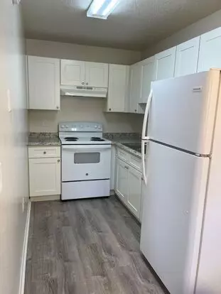 Cypress Apartments Apartment for rent in Palm Springs, FL