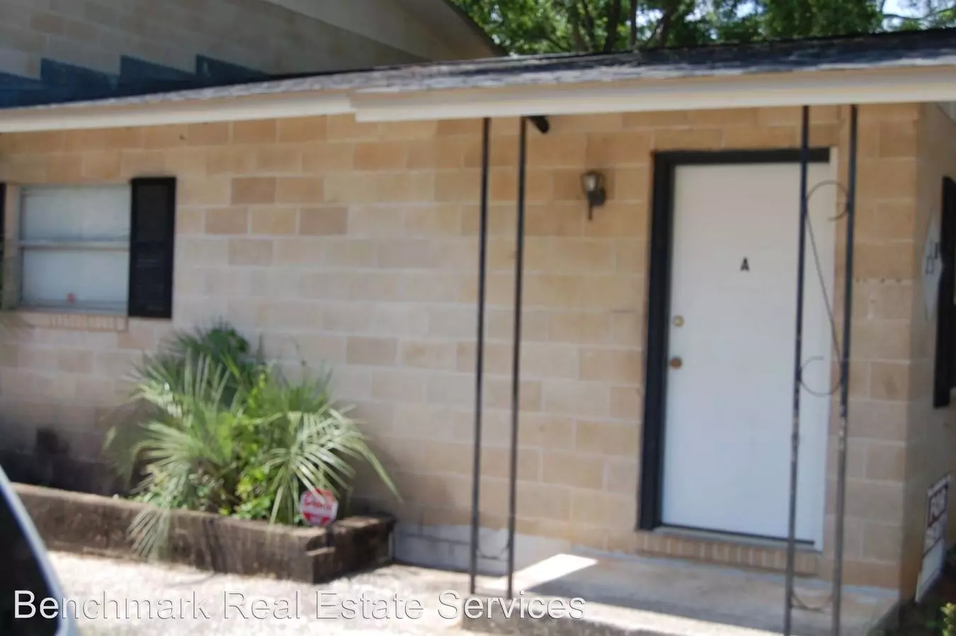 2 of 4 2150 Saxon St Apartment for rent in Tallahassee, FL