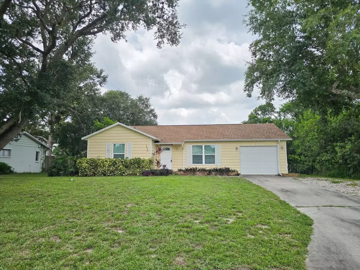 Steal Of A Deal! 2/2 Everything Included In Rent! House for rent in Vero Beach, FL