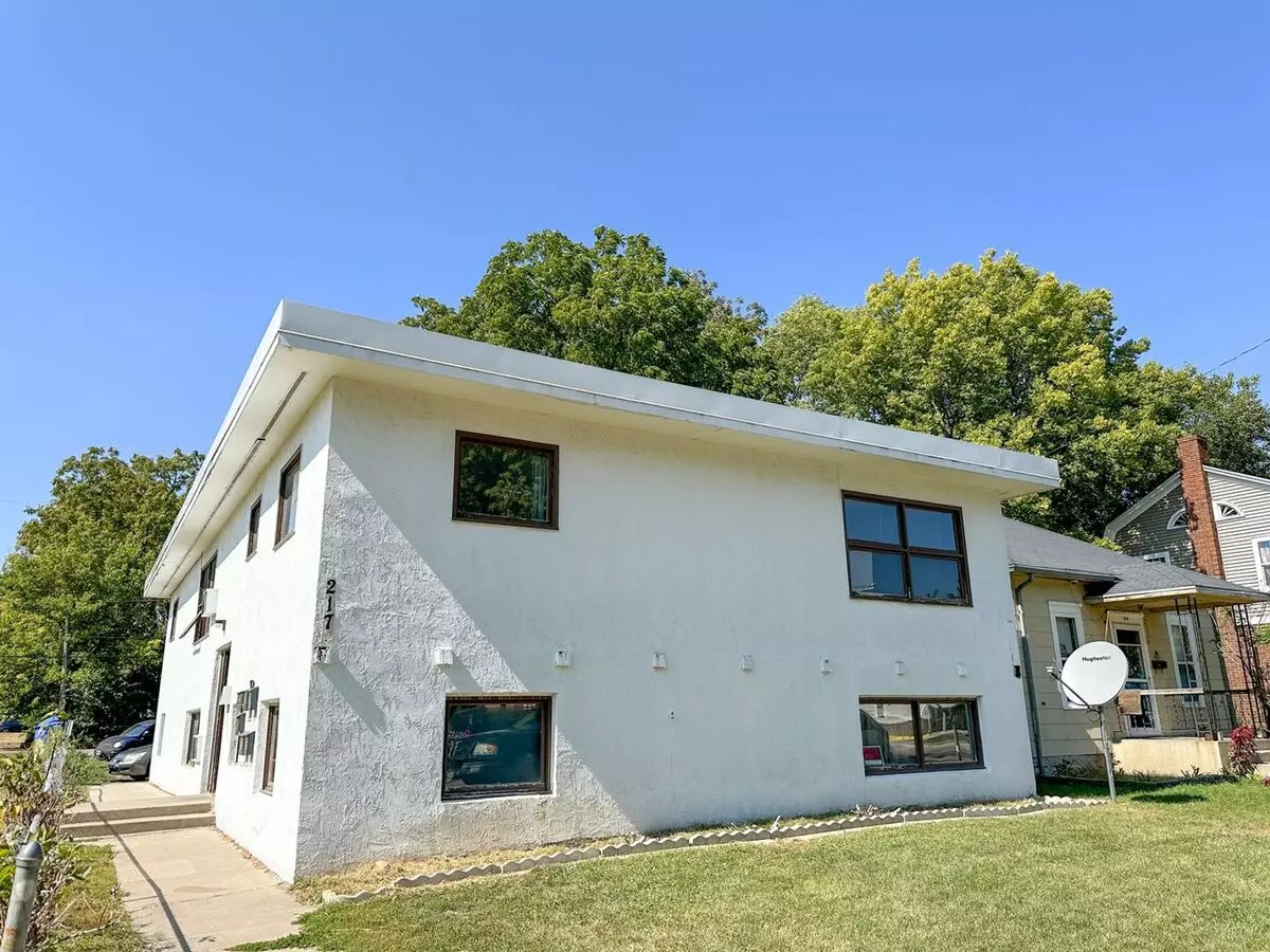 1bd/1ba Garden Level Apartment In 6-plex Apartment for rent in Sioux Falls, SD