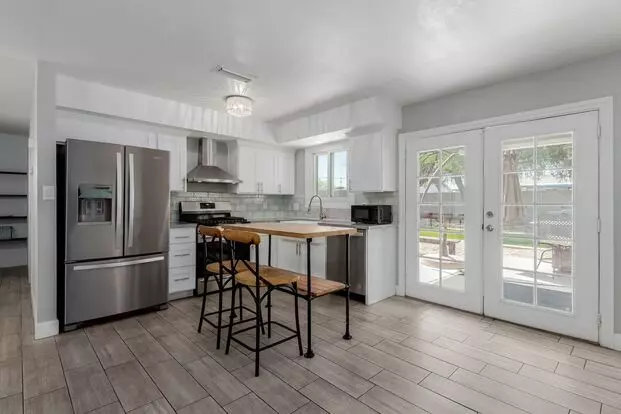 Updated Tempe Home With Stylish Finishes And Entertainer's Backyard! Apartment for rent in Tempe, AZ