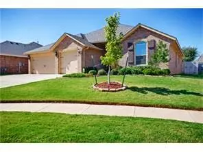 4 Bedroom/3 Car Garage Home In Edmond Schools + Storm Shelter Apartment for rent in Edmond, OK 4 Bedroom/3 Car Garage Home In Edmond Schools + Storm Shelter Apartment for rent in Edmond, OK