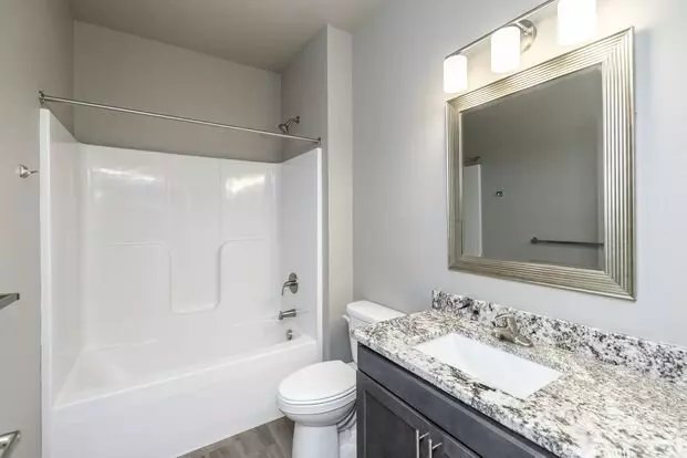 Kraewood Flats - Rent Special Apartment for rent in Northfield, MN