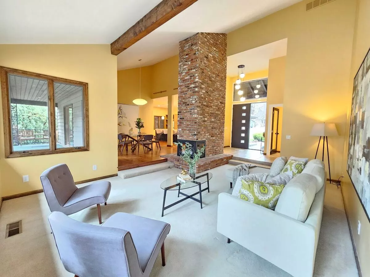$3,500 - 4 Bed / 3.5 Bath Stunning South Hill Rancher House for rent in Spokane, WA