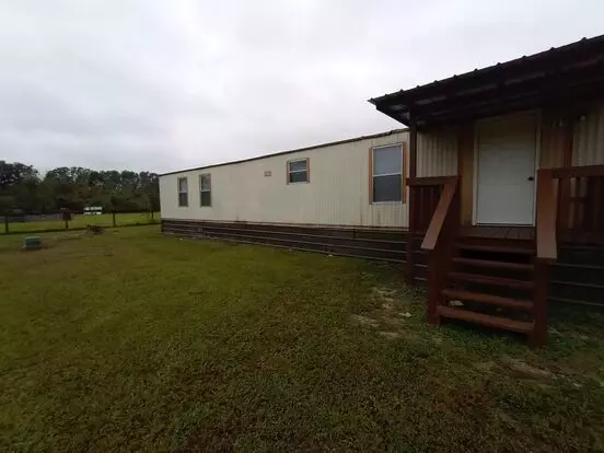 Home In Lowndes County Apartment for rent in Valdosta, GA