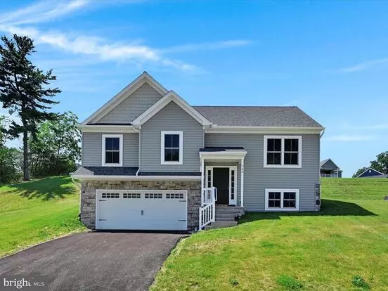 Brand New 3 Bed 3 Bath Single Family Home In Springgrove Apartment for rent in Spring Grove, PA