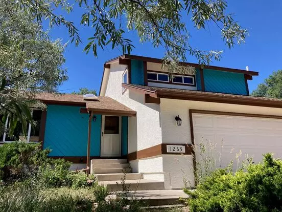 Westside 4 Bedroom With Ac! Apartment for rent in Colorado Springs, CO Westside 4 Bedroom With Ac! Apartment for rent in Colorado Springs, CO