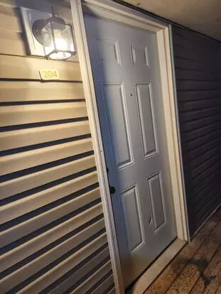 1104 W McCarty Apartment for rent in Jefferson City, MO