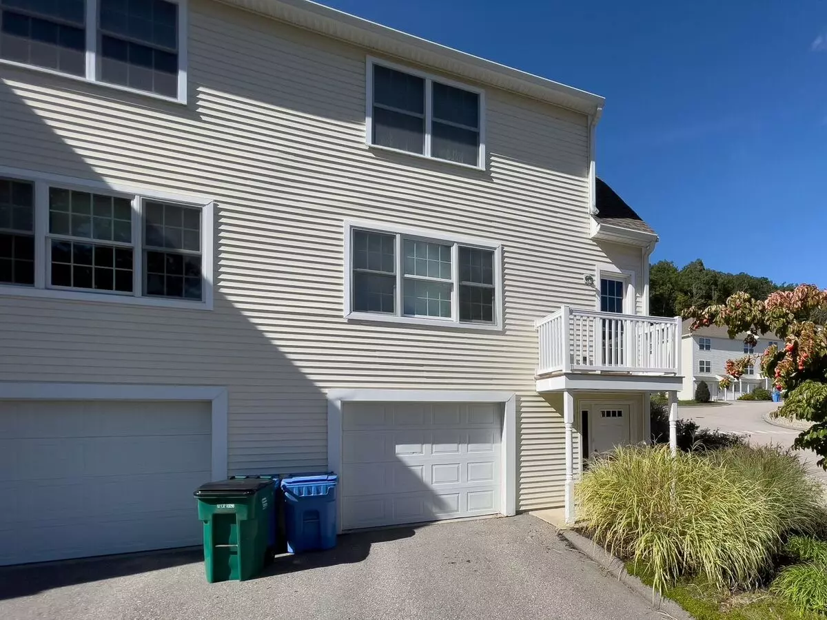 The Hills At River View Luxury Townhouses Apartment for rent in Norwich, CT