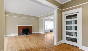 3 of 26 1400-1402 SE 30Th Ave Apartment for rent in Portland, OR