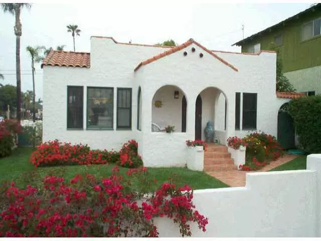 Available 8/1/2025 - Charming Beach Bungalow -minutes To The Beach House for rent in Oceanside, CA
