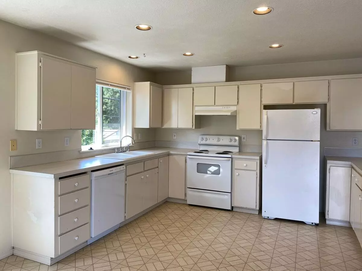 M_09th0151-171 Apartment for rent in Independence, OR