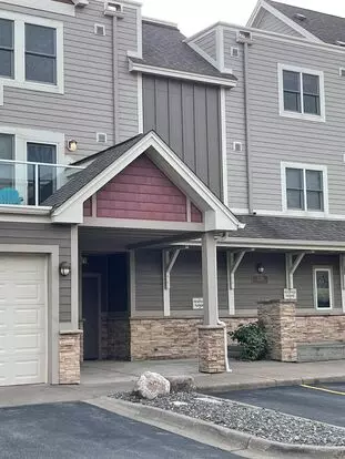 Beacon Pointe Condominium! Stunning Furnished Unit With Lake Superior Views! Available Oct! Apartment for rent in Duluth, MN