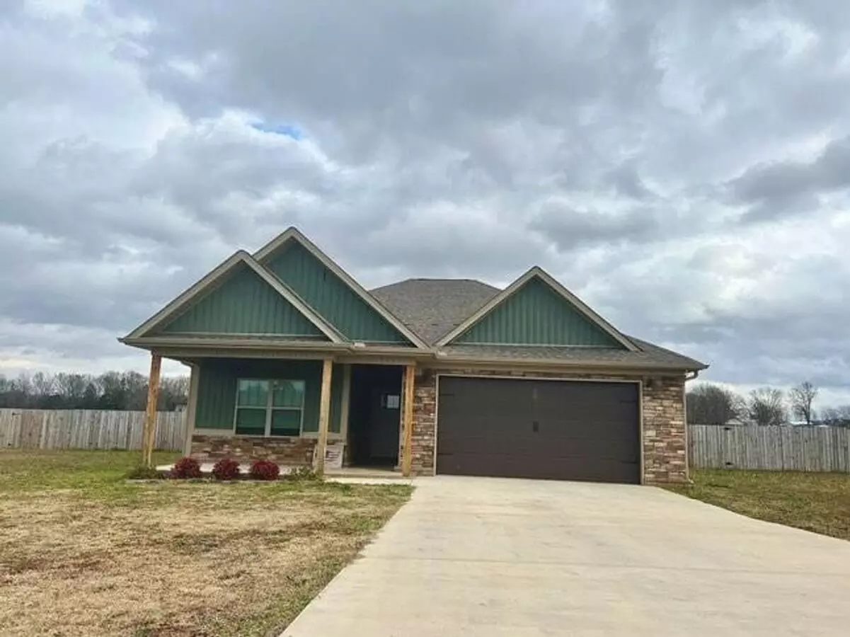 Beautiful Home Just West Of Athens House for rent in Athens, AL
