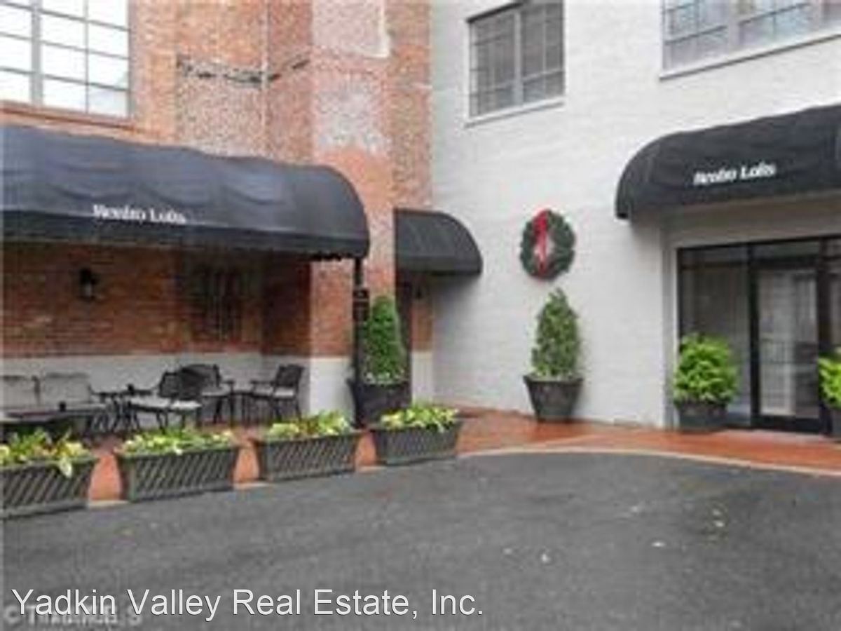 Furnished 2 Bedroom Condo At Historic Renfro Lofts Apartments Mount