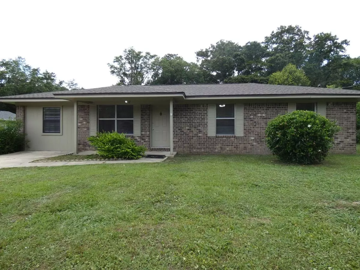 Comfortable/affordable 3/1.5 - Pace House for rent in Pace, FL