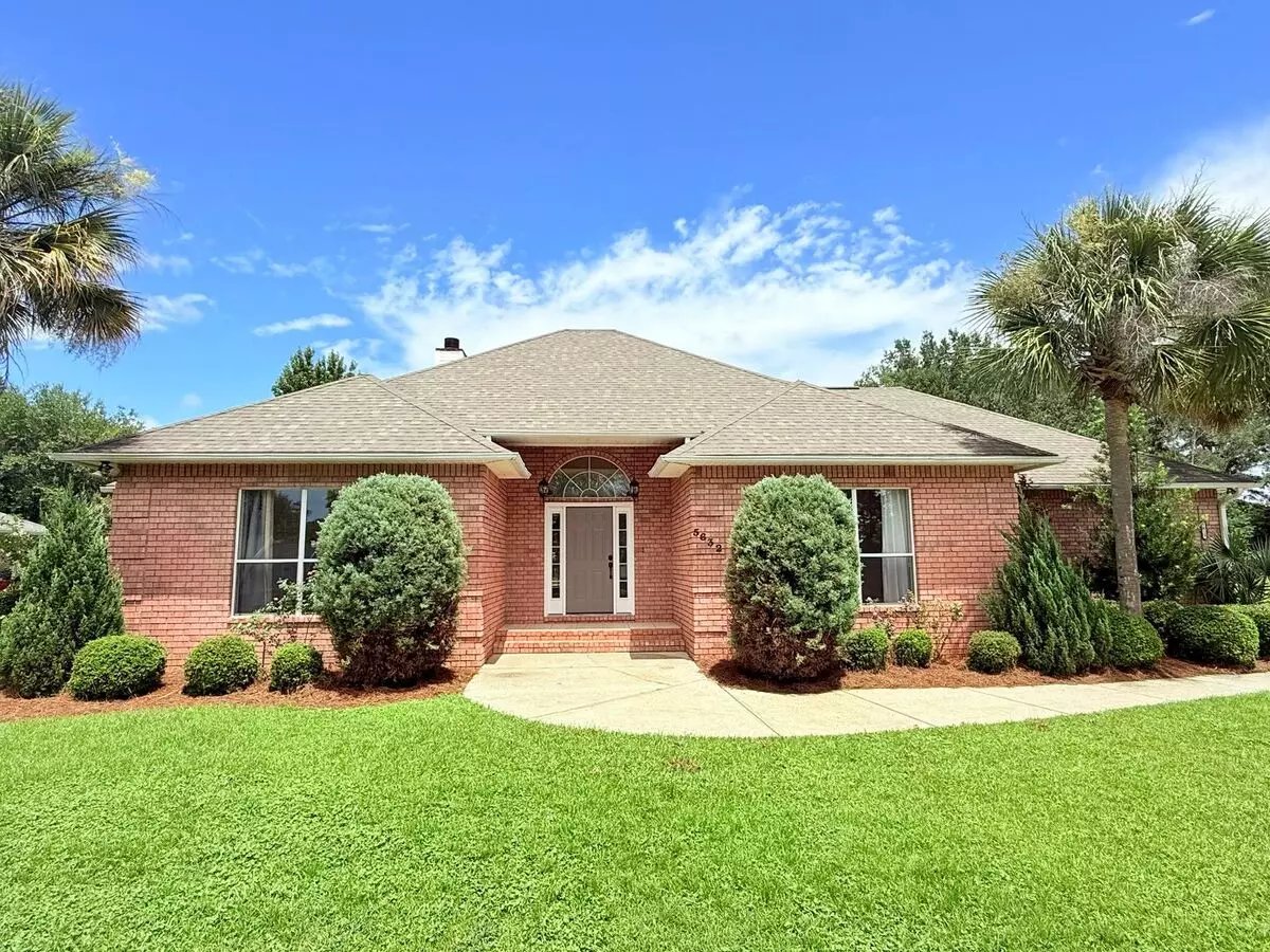 Spacious 4-bedroom Pool Home House for rent in Pace, FL