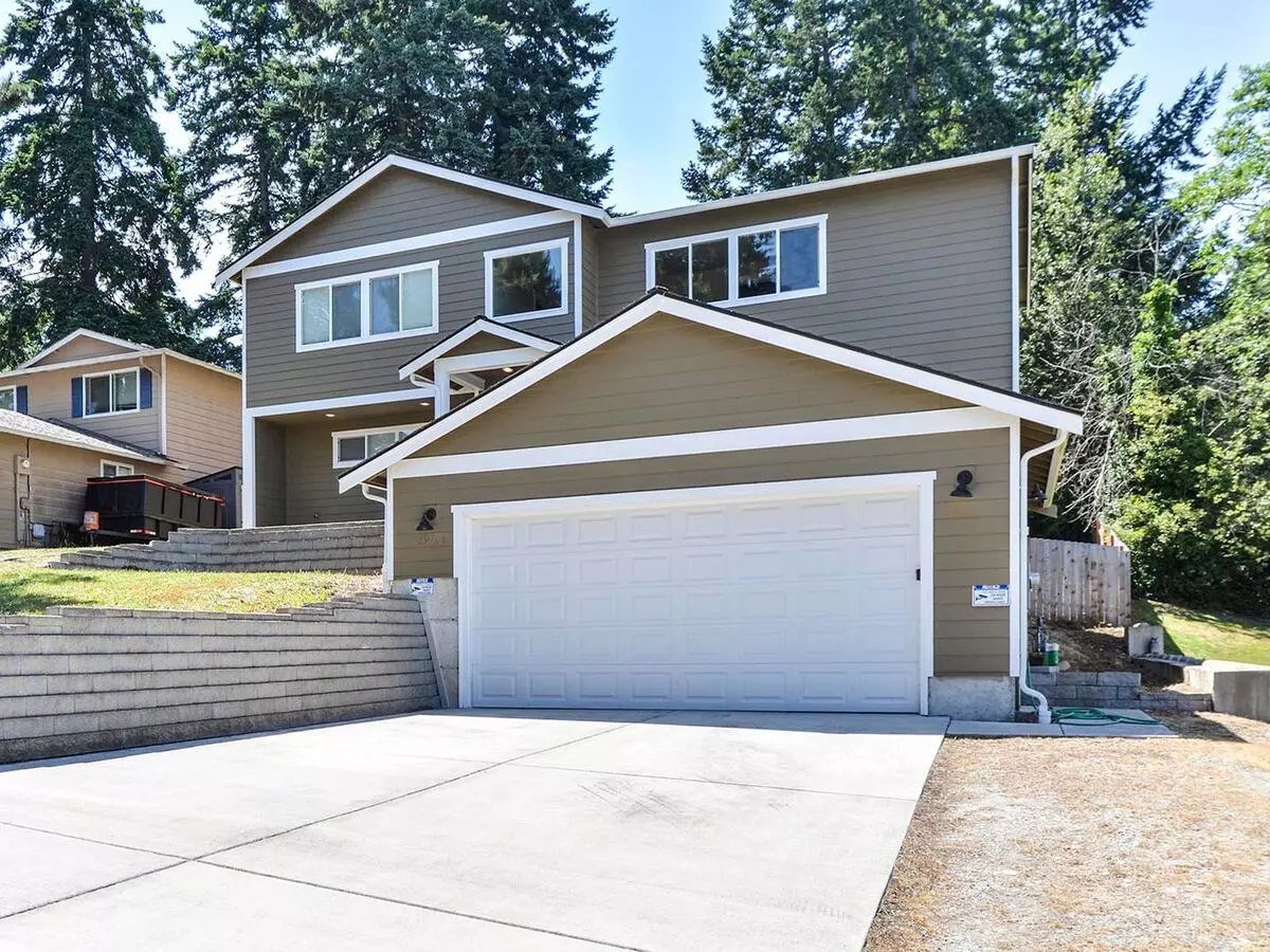 Spectacular 4 Bed/2.5 Bath With 2 Car Garage - Federal Way House for rent in Federal Way, WA