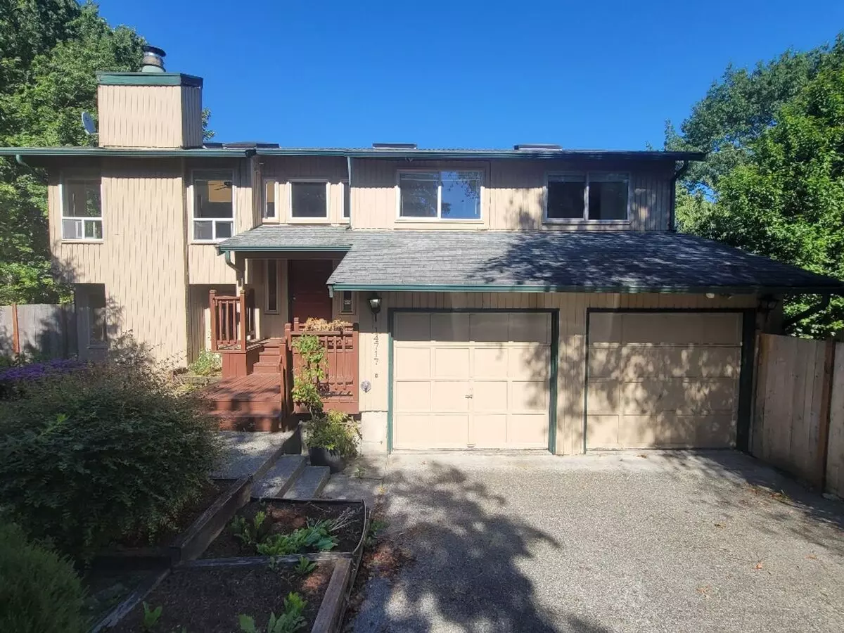 Kent 4 Bedroom Plus Den And 3 Bathrooms & Fenced Yard And Raised Gardens - Ready For Move In August 8-10-2025 House for rent in Kent, WA