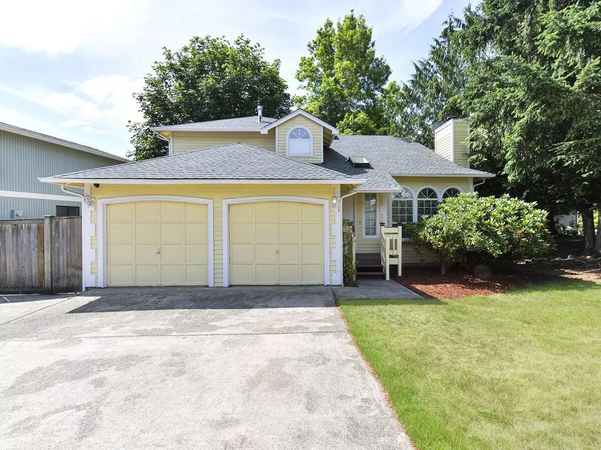 Sunny And Bright 3 Bdrm 2.5 Bath On West Hill Auburn Available Now! House for rent in Auburn, WA
