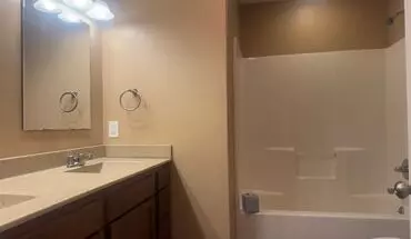 5 of 10 N 8th St Apartment for rent in Herrin, IL