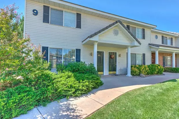 End Unit In Lexington Hills Apartment for rent in St George, UT