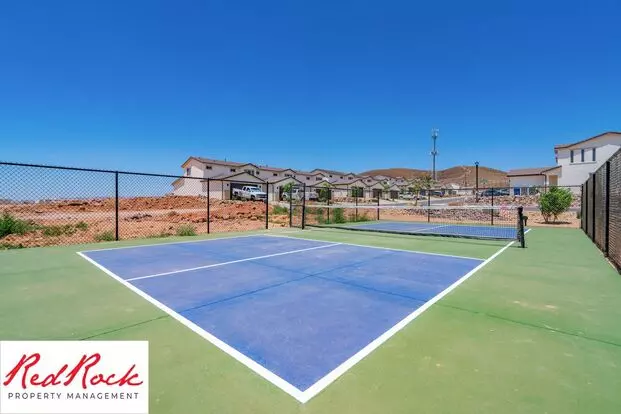 Stunning 4 Bedroom Townhome In Hurricane Heights Apartment for rent in Hurricane, UT