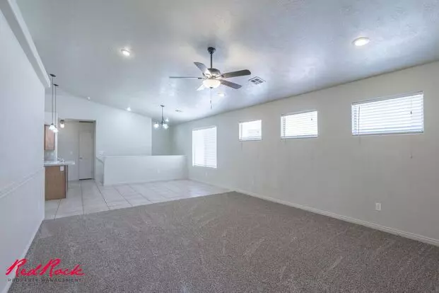 Fresh Carpet! Spacious 5-bedroom Townhome Apartment for rent in St George, UT