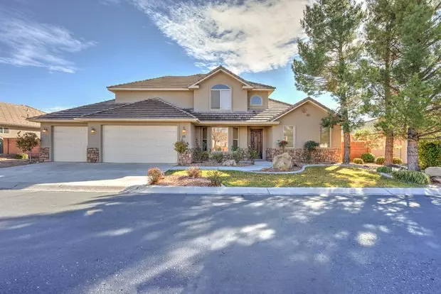 Beautiful St. George Home - Community Pool & All Landscaping Maintenance Included! Apartment for rent in St George, UT